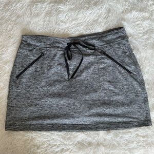 Tek Gear black and gray skort! Size L.